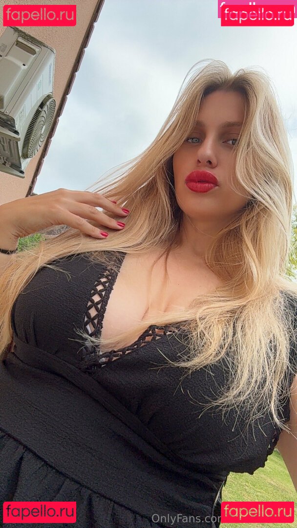 Elisablonde Nude Onlyfans Photo 22
