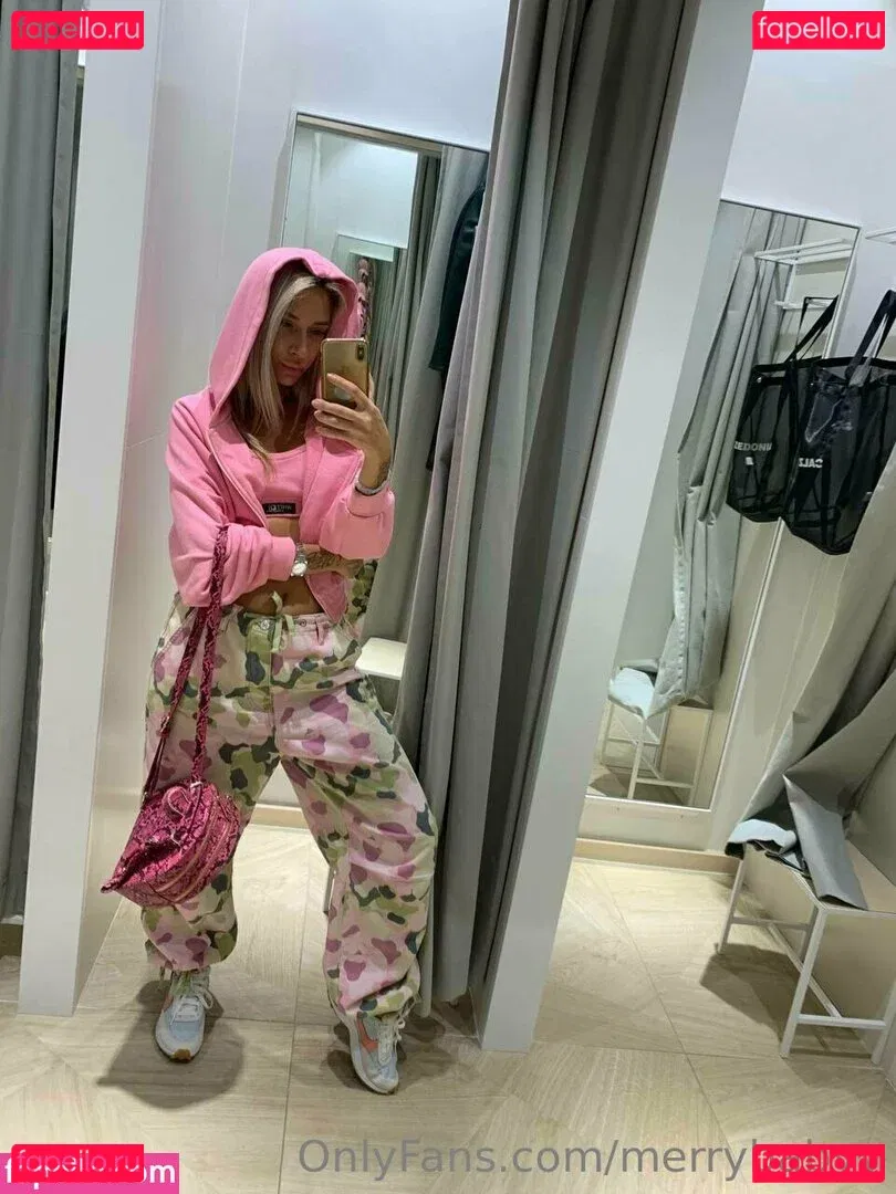 merrybabyy Onlyfans Photo Gallery 