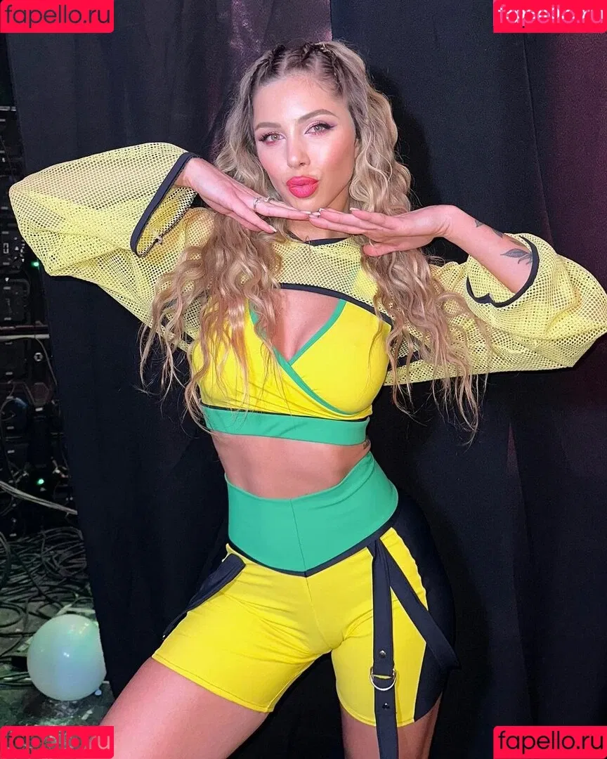 Romina Malaspina Onlyfans Photo Gallery 
