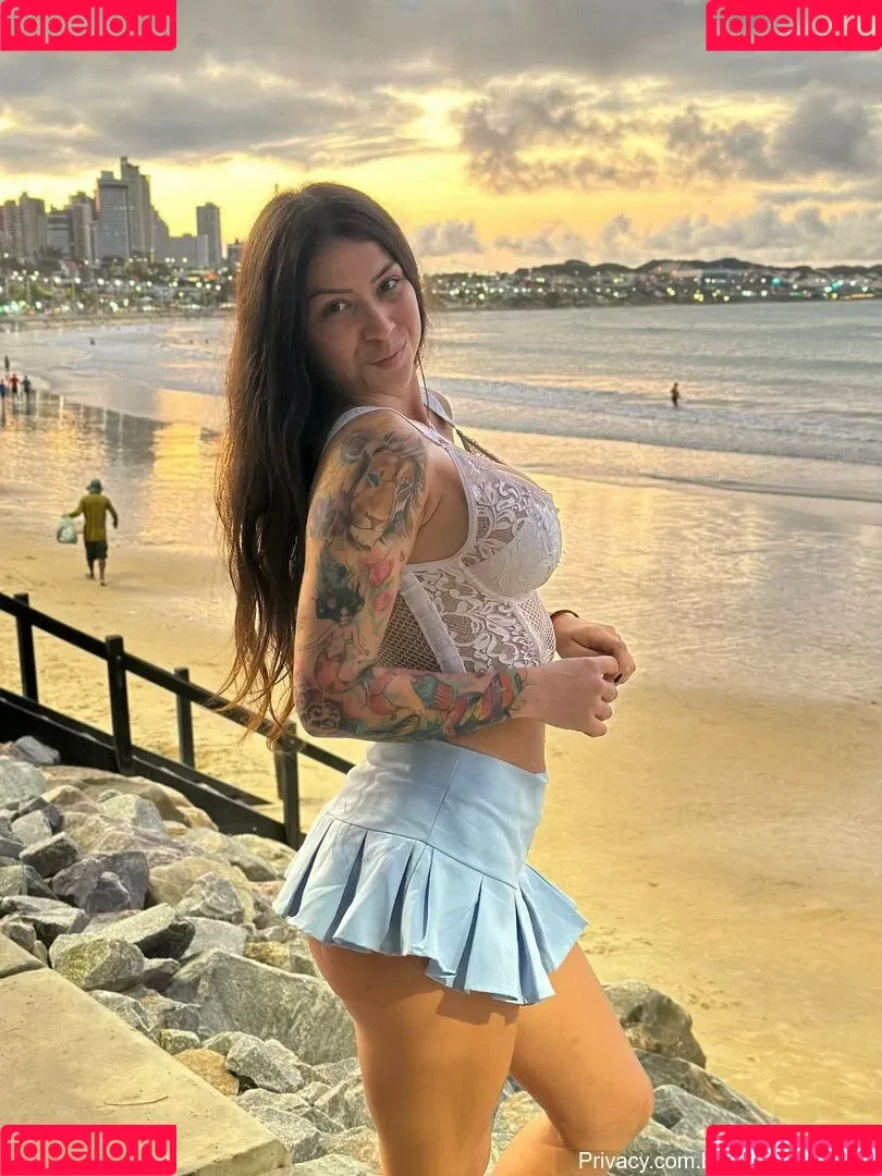 MC Pipokinha Onlyfans Photo Gallery 