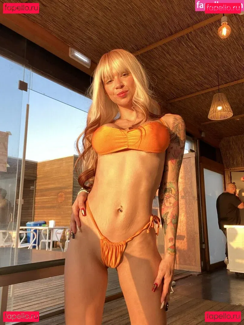 MC Pipokinha Onlyfans Photo Gallery 