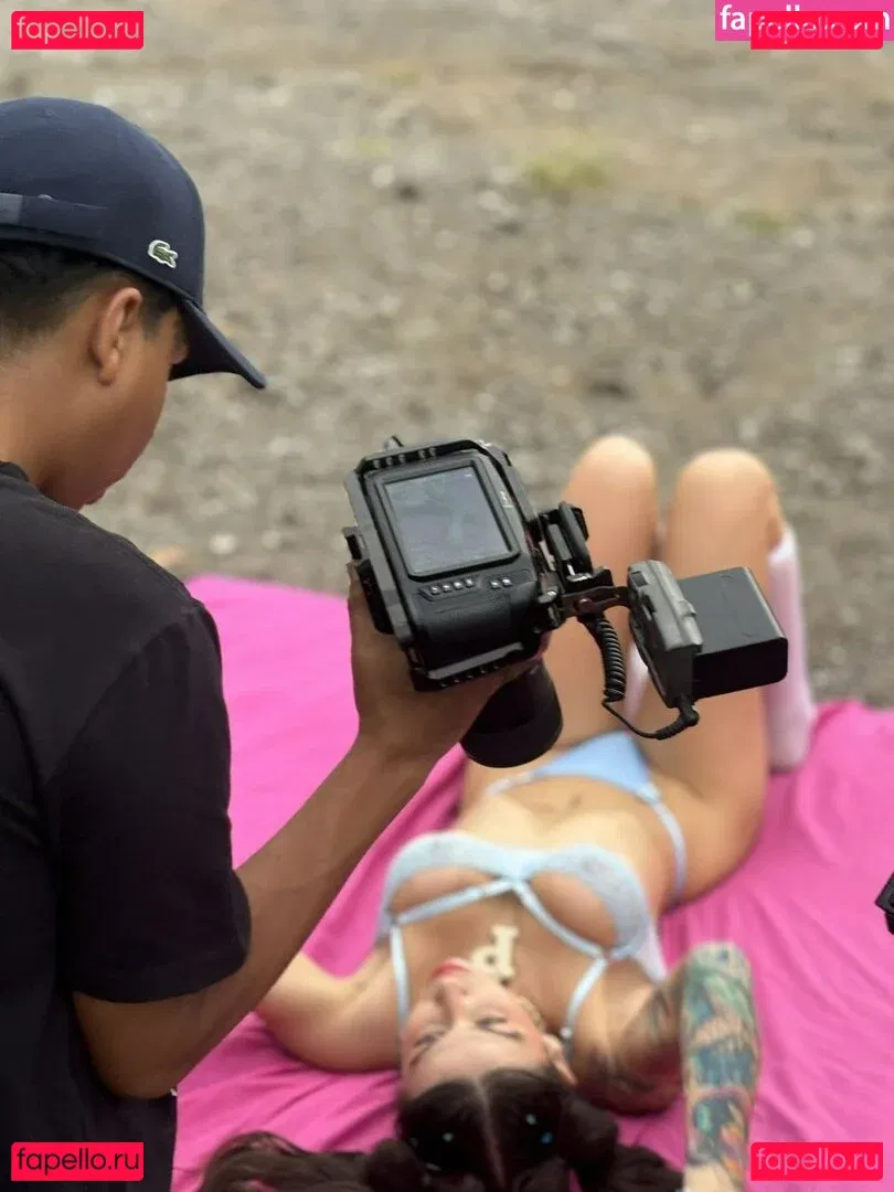 MC Pipokinha Onlyfans Photo Gallery 