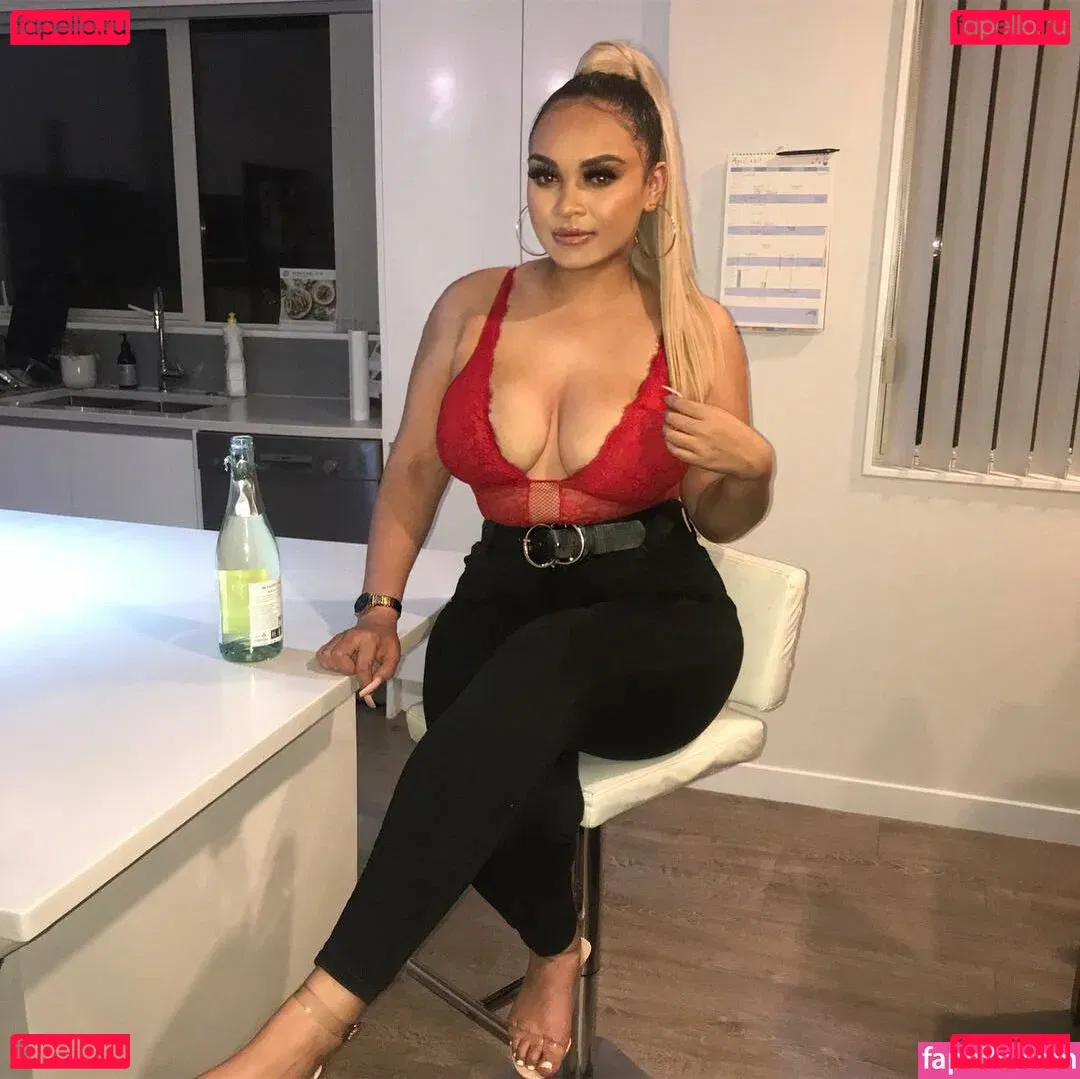 Karina Atavenitia Onlyfans Photo Gallery 