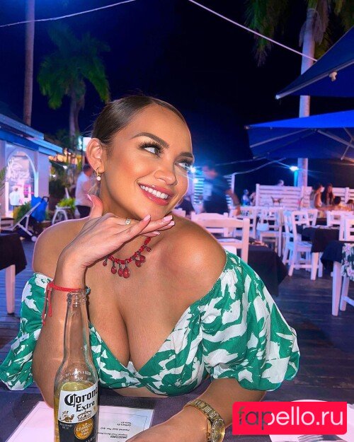 Karina Atavenitia Nude Onlyfans Photo 16