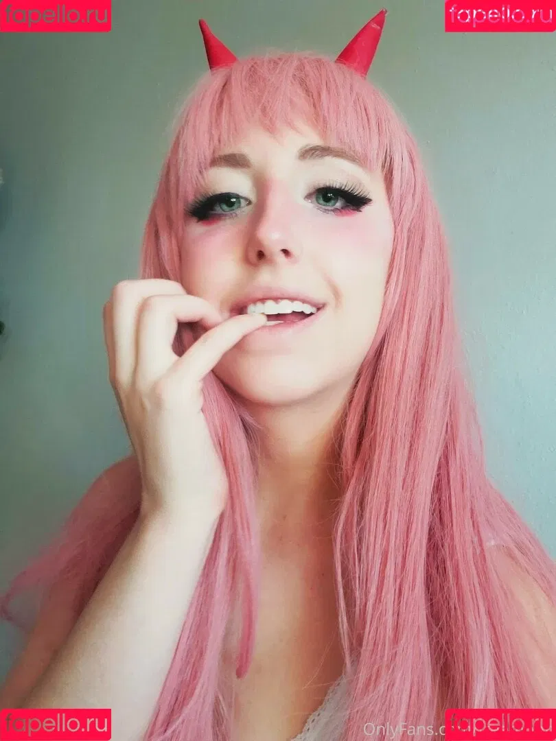 Moon_IRL Onlyfans Photo Gallery 