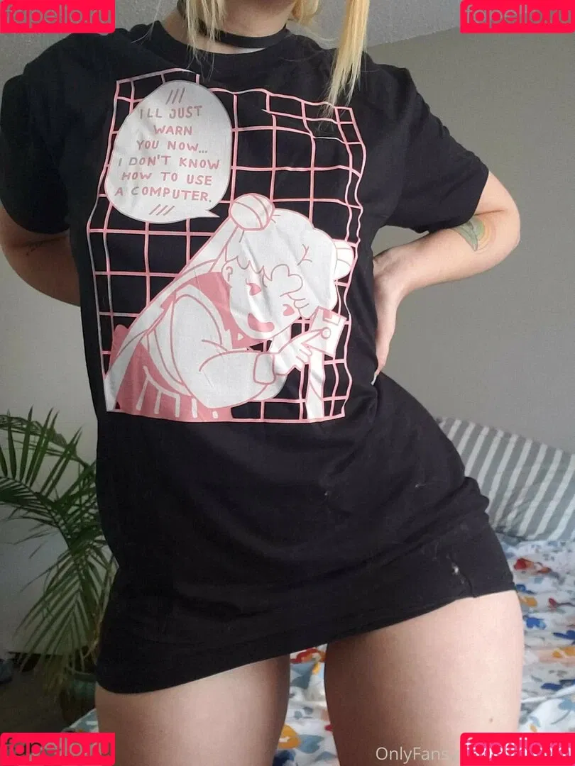 Moon_IRL Onlyfans Photo Gallery 