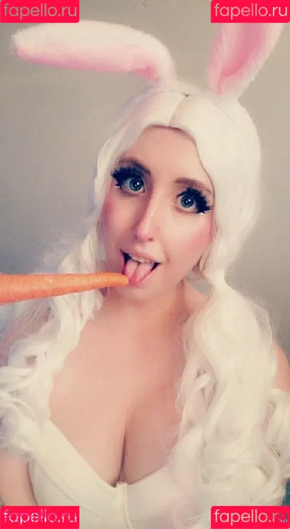 Moon_IRL Onlyfans Photo Gallery 
