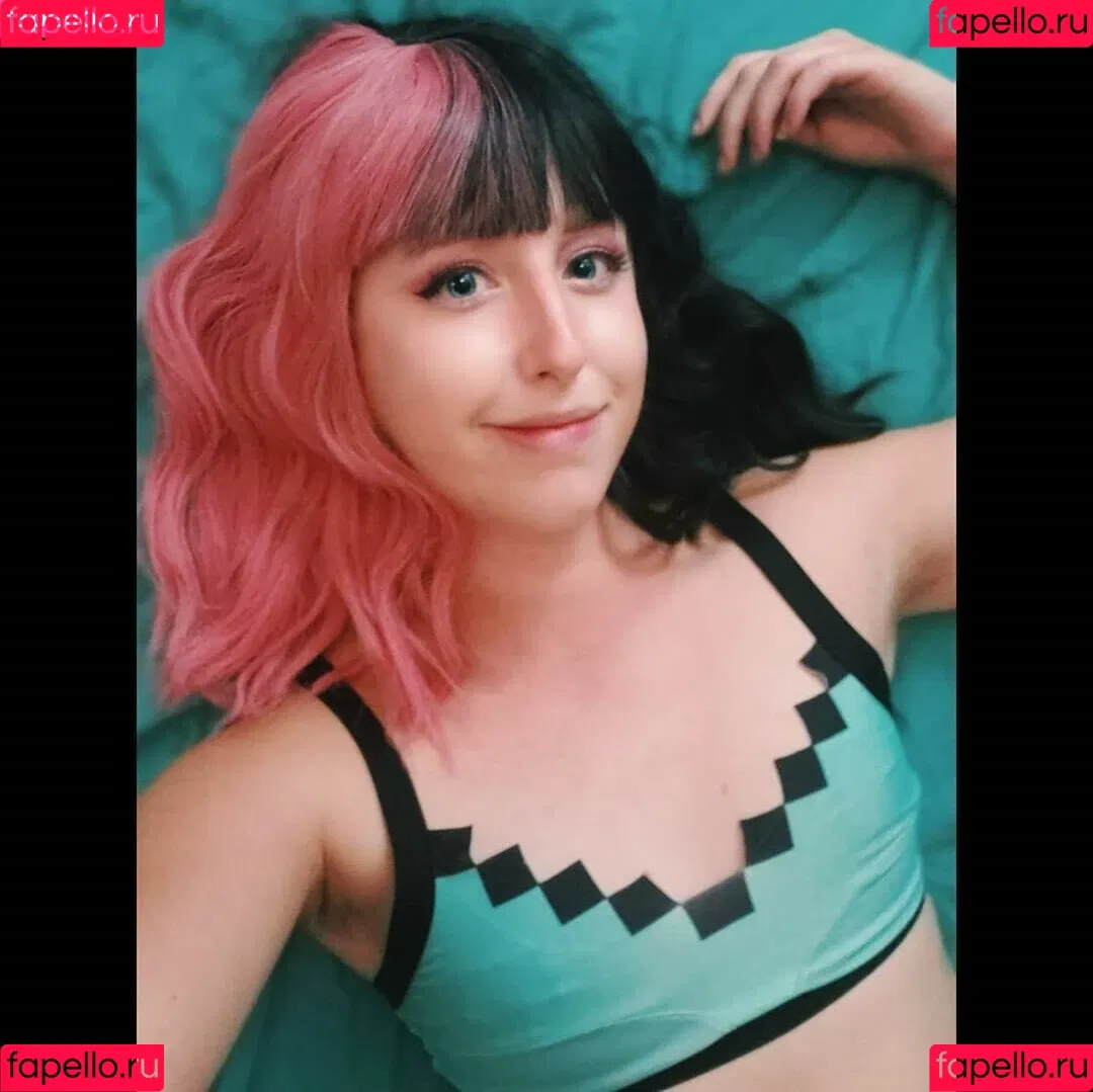 Moon_IRL Onlyfans Photo Gallery 