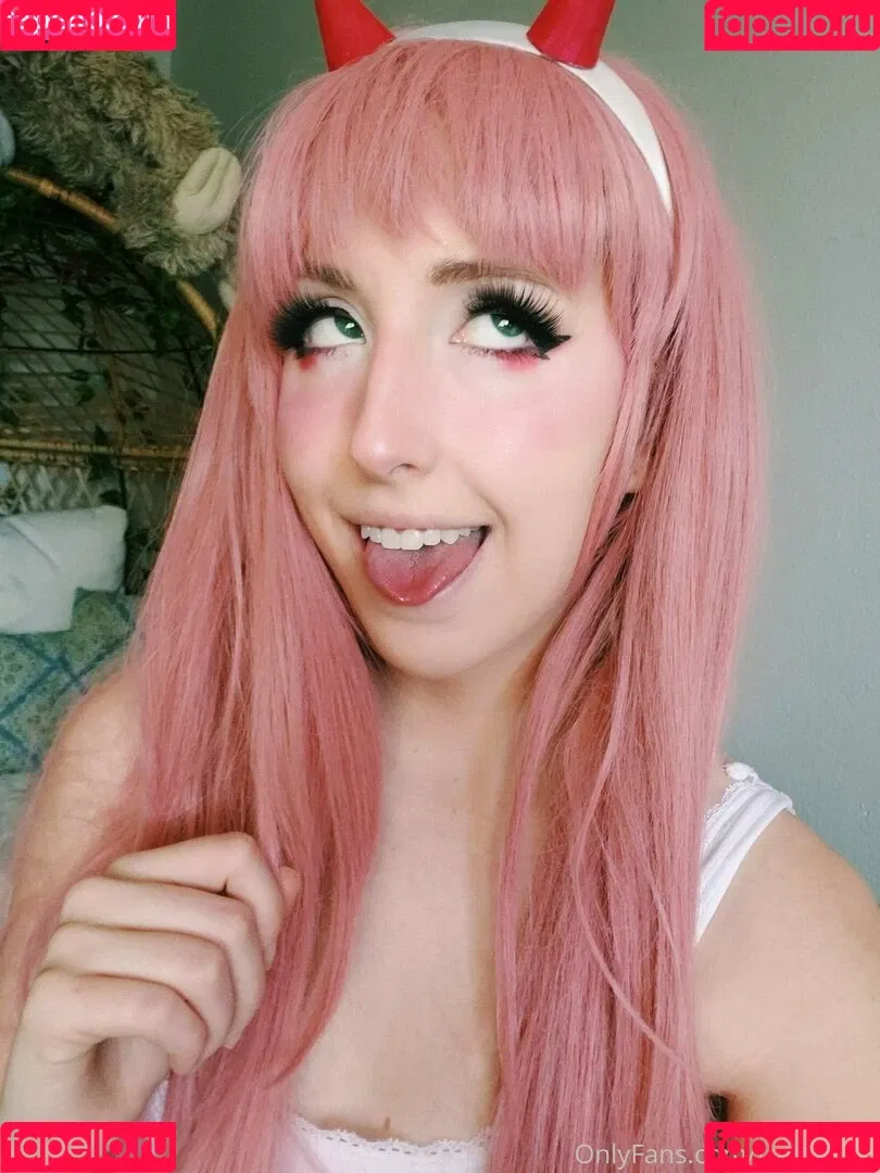 Moon_IRL Onlyfans Photo Gallery 