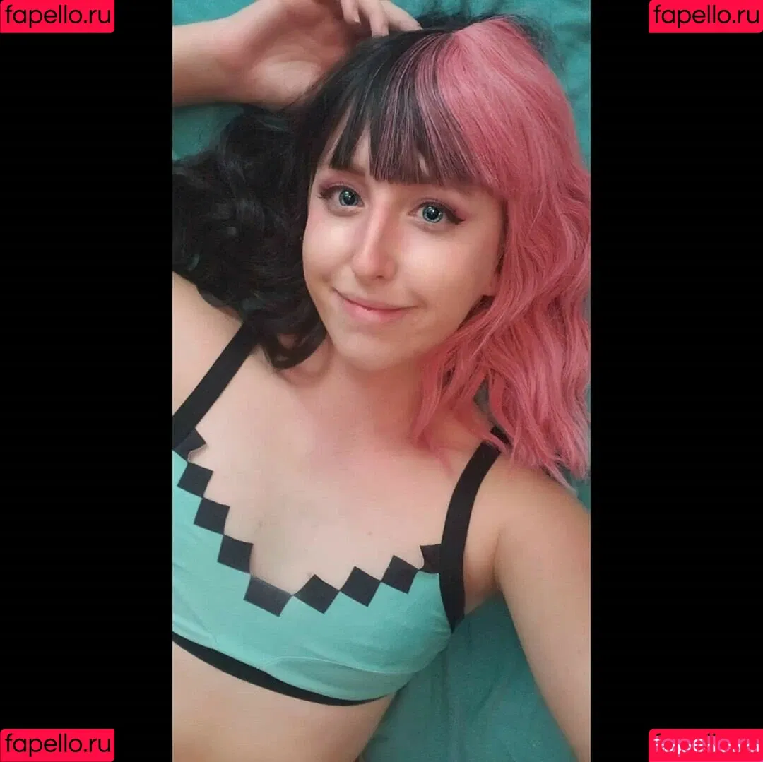 Moon_IRL Onlyfans Photo Gallery 