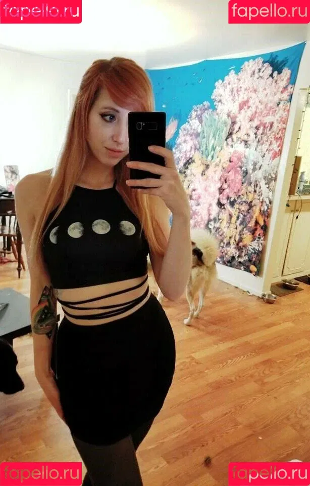 Moon_IRL Onlyfans Photo Gallery 