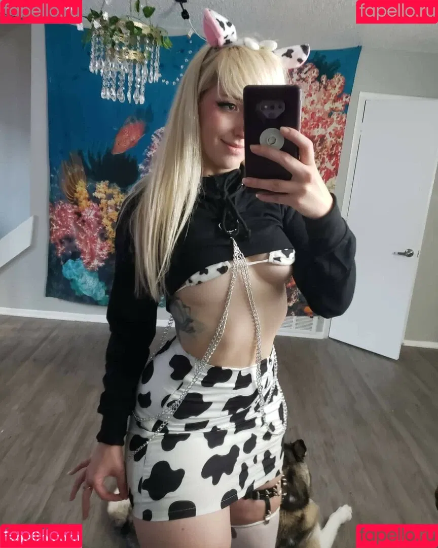 Moon_IRL Onlyfans Photo Gallery 