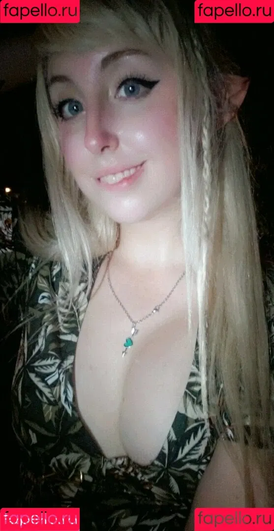 Moon_IRL Onlyfans Photo Gallery 