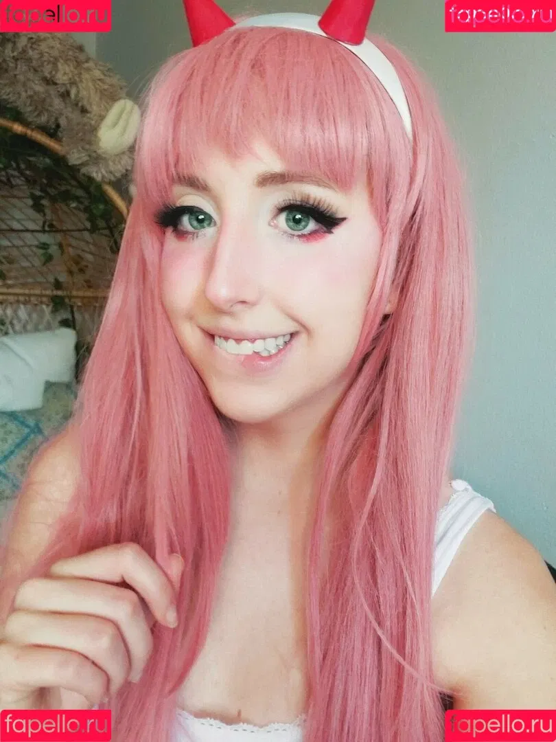 Moon_IRL Onlyfans Photo Gallery 