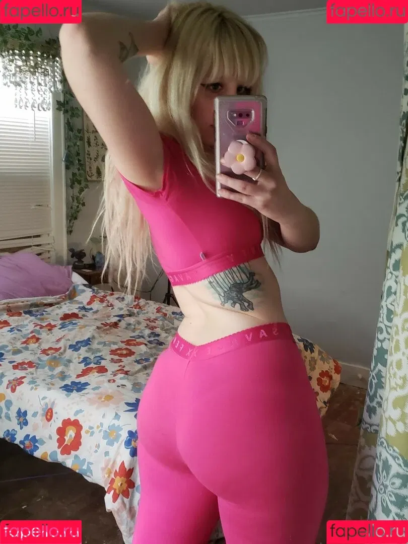 Moon_IRL Onlyfans Photo Gallery 