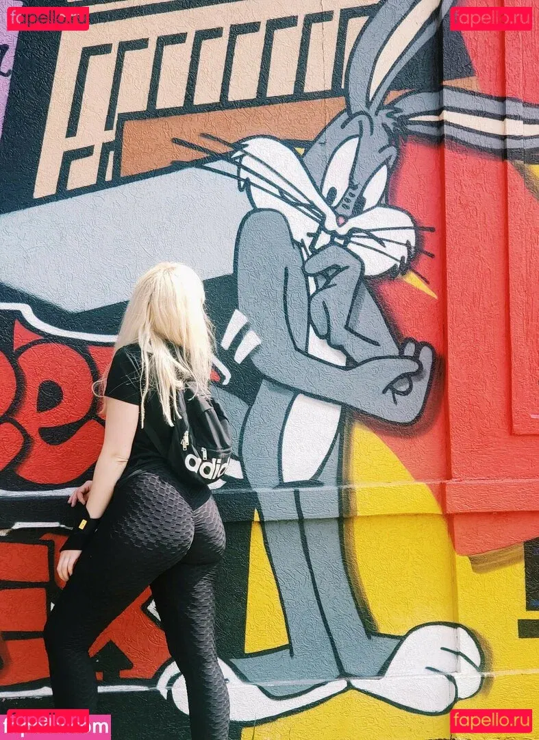 Moon_IRL Onlyfans Photo Gallery 