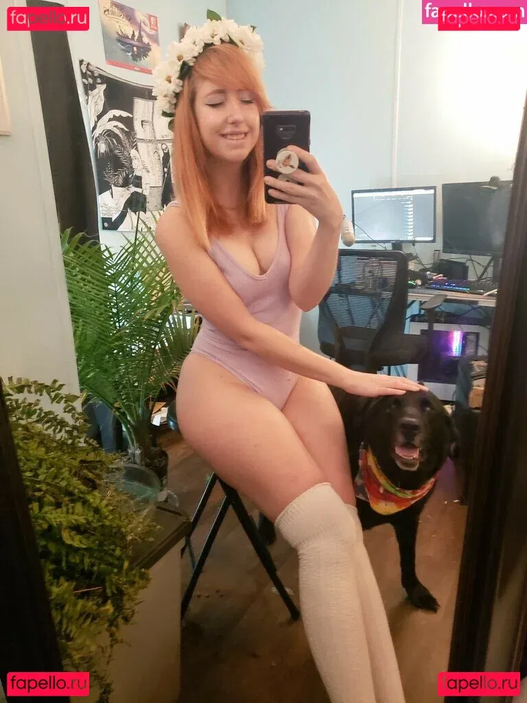 Moon_IRL Onlyfans Photo Gallery 