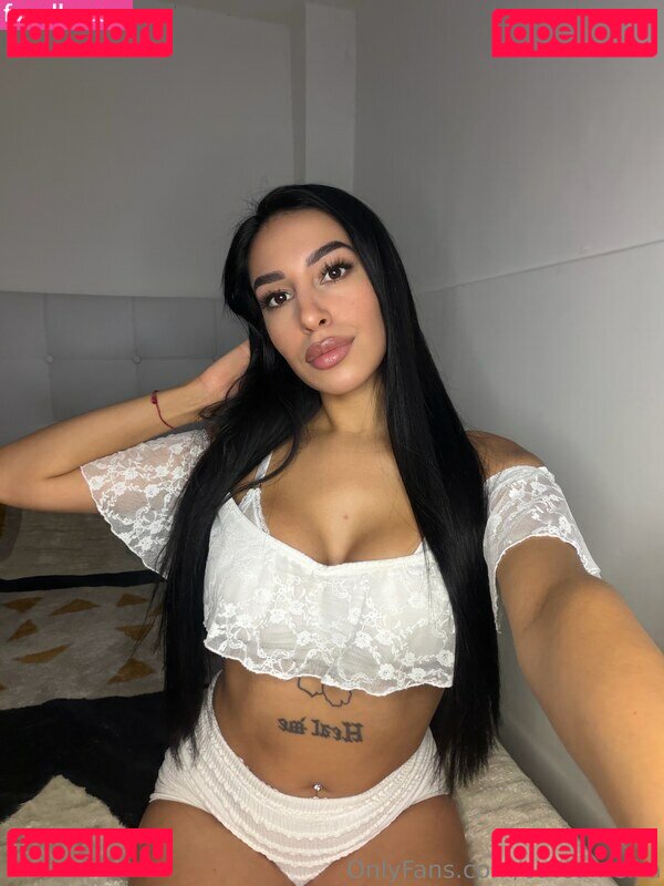 Prettyamelka Nude Onlyfans Photo 6