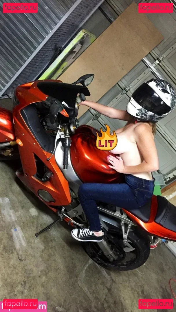 Tittyqueen77 Onlyfans Photo Gallery 