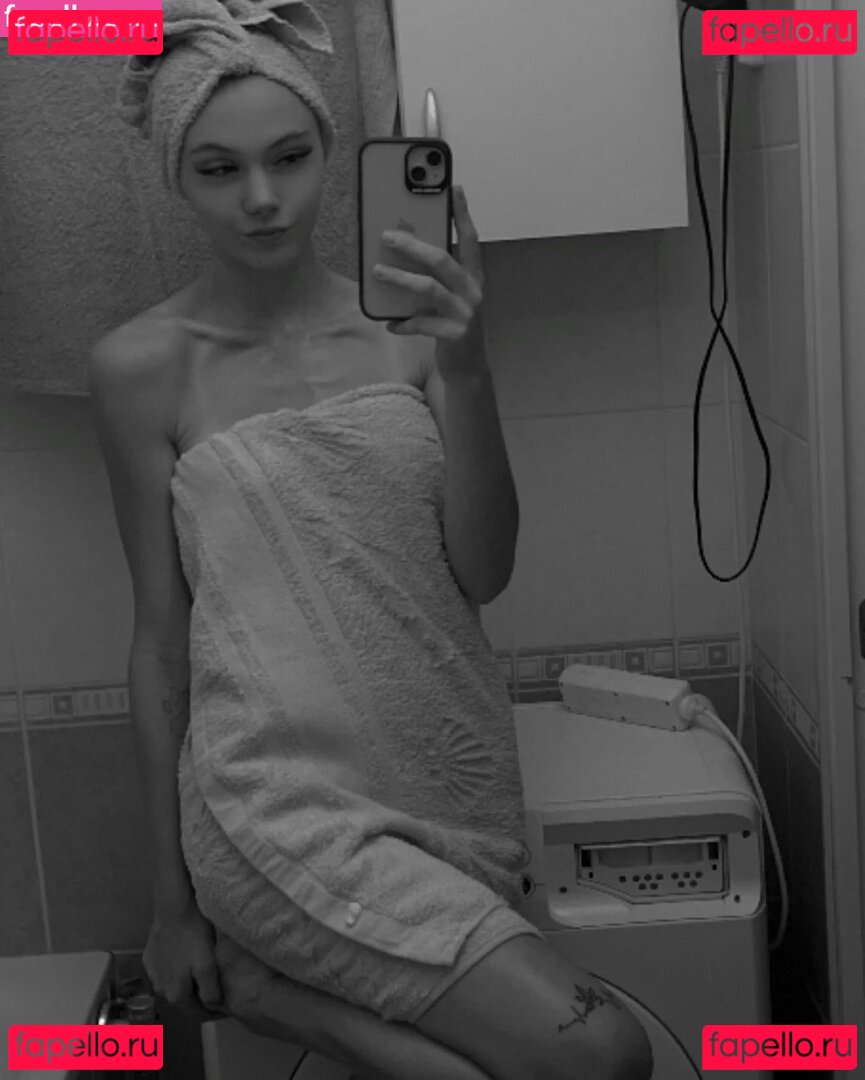 Herminoyou Nude Onlyfans Photo 30