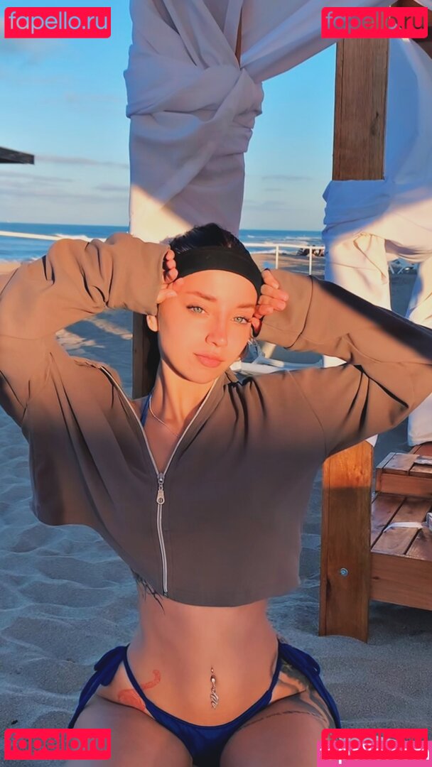 Nahiarabrenn Nude Onlyfans Photo 19