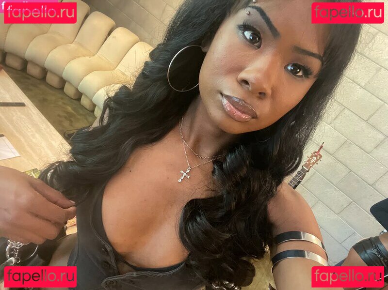 Sinnakittie Nude Onlyfans Photo 4