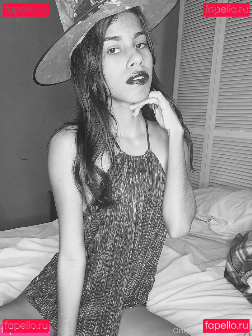 Sherine Nude Onlyfans Photo 16