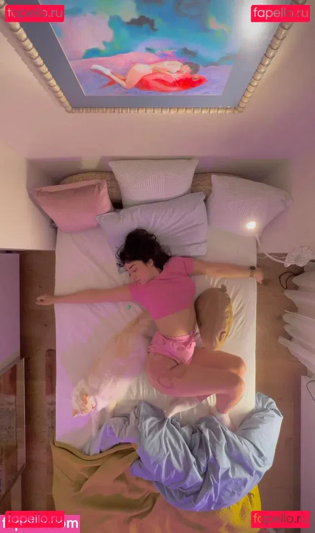 Sayna Soleimanpour Onlyfans Photo Gallery 