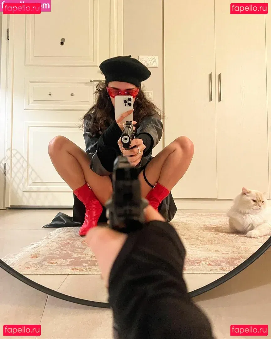 Sayna Soleimanpour Onlyfans Photo Gallery 