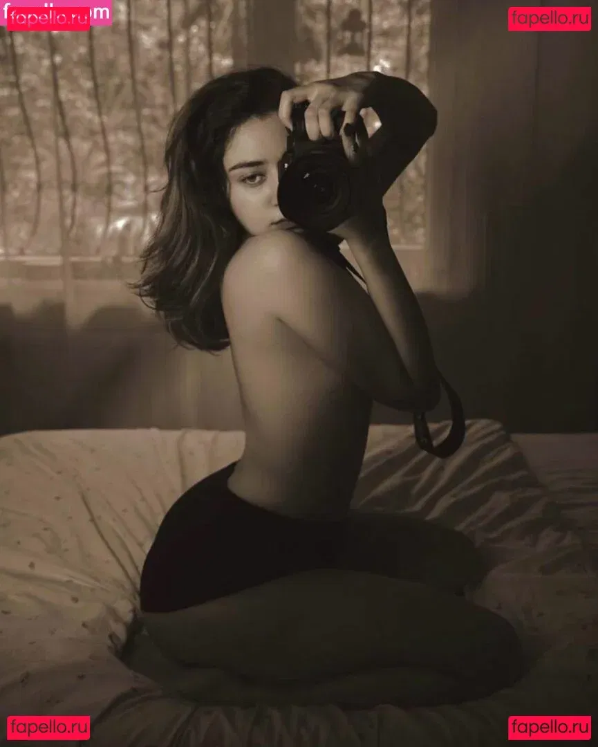 Sayna Soleimanpour Onlyfans Photo Gallery 