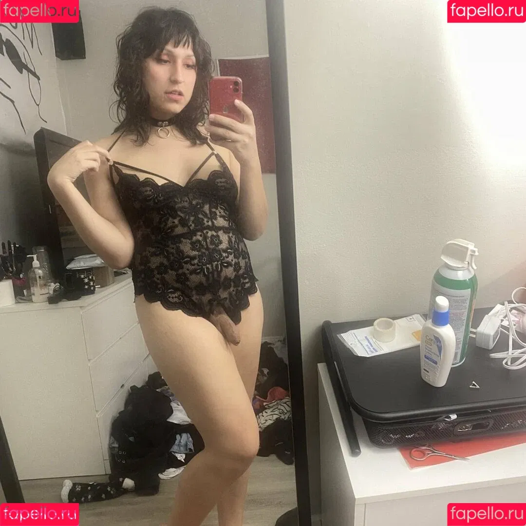 Roxanne Rom Onlyfans Photo Gallery 