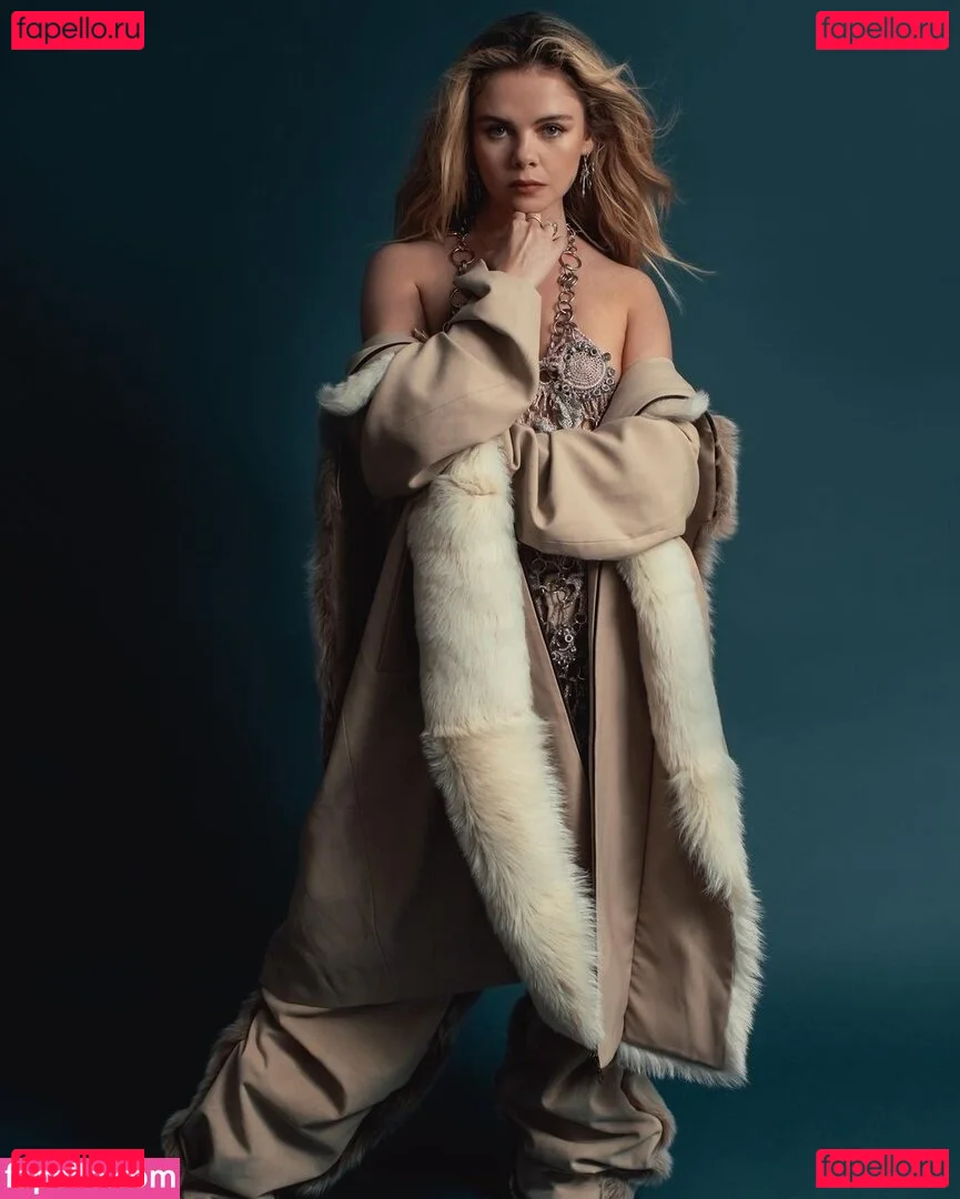 Saoirse-Monica Jackson Onlyfans Photo Gallery 