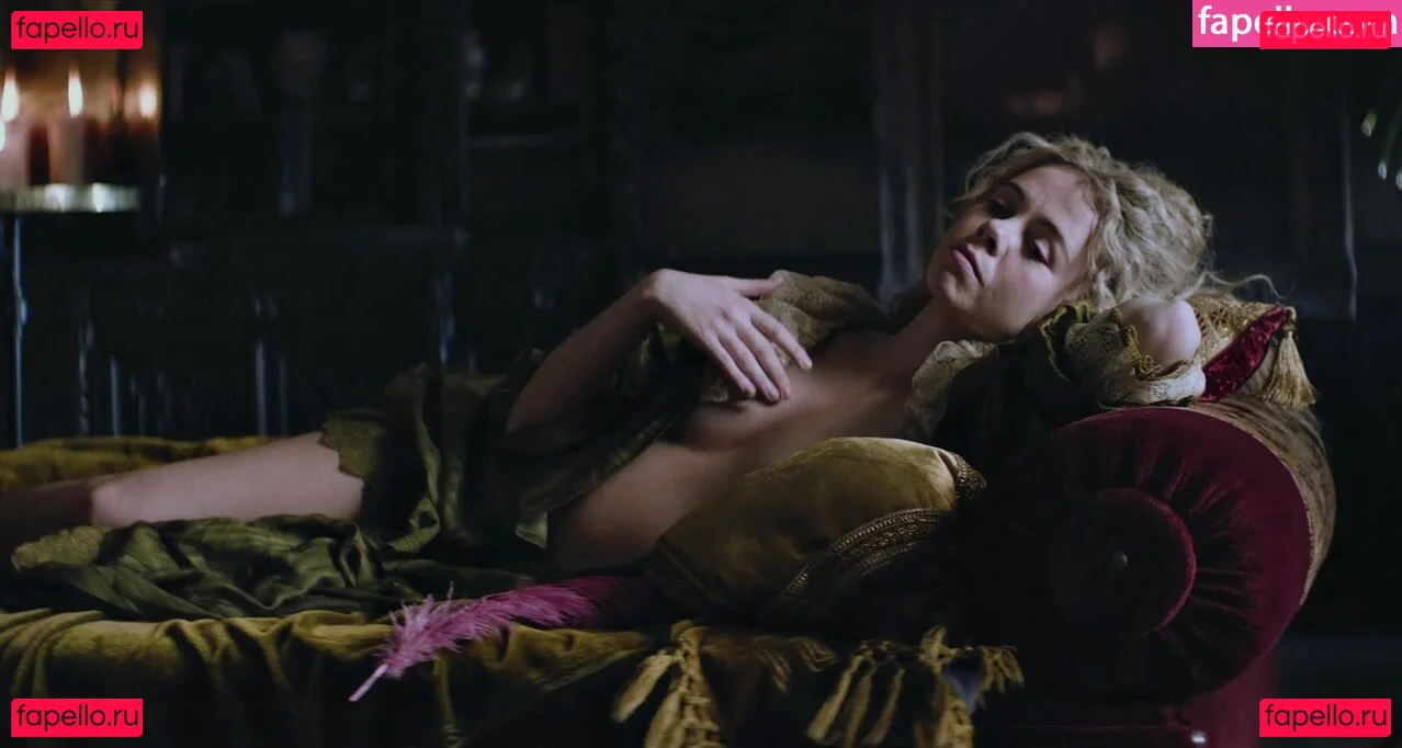 Saoirse-Monica Jackson Onlyfans Photo Gallery 