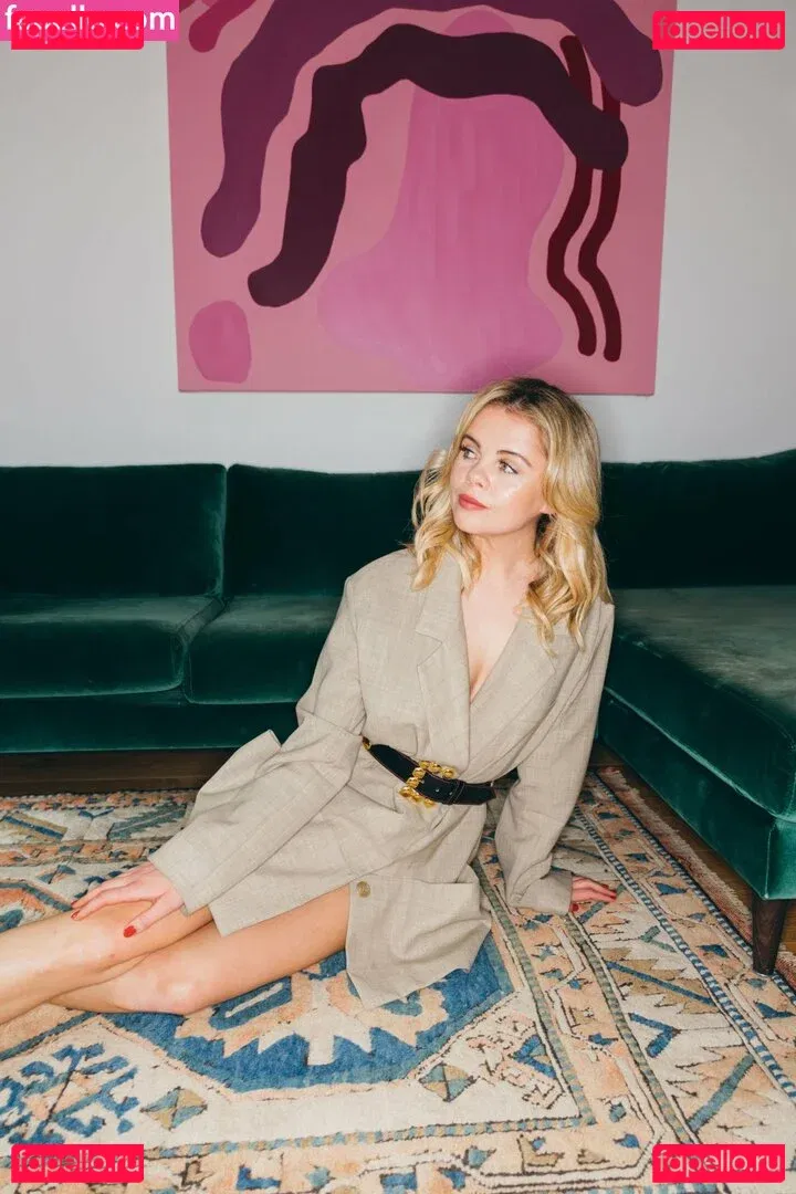 Saoirse-Monica Jackson Onlyfans Photo Gallery 