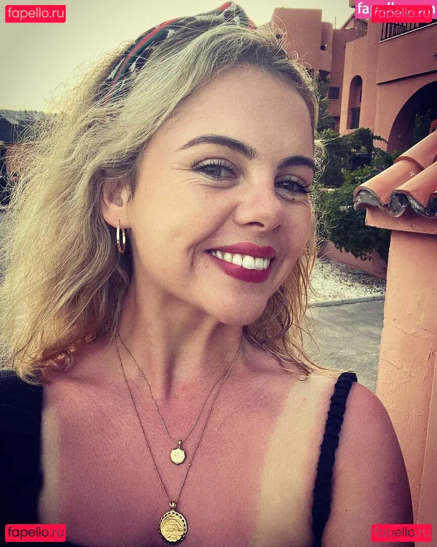 Saoirse-Monica Jackson Onlyfans Photo Gallery 