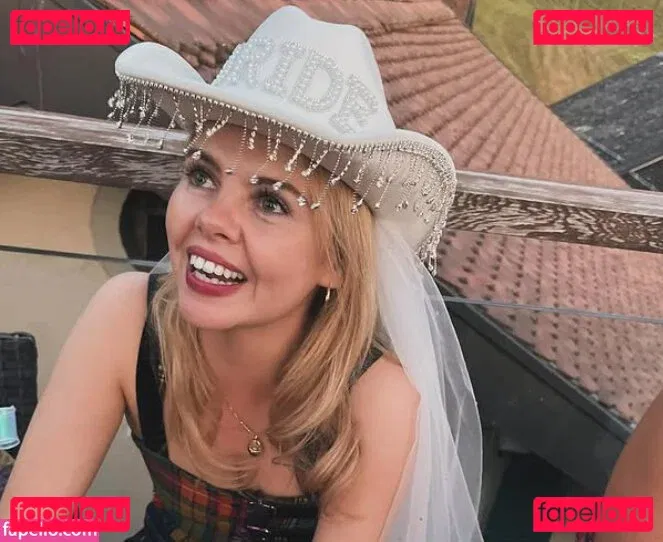 Saoirse-Monica Jackson Onlyfans Photo Gallery 