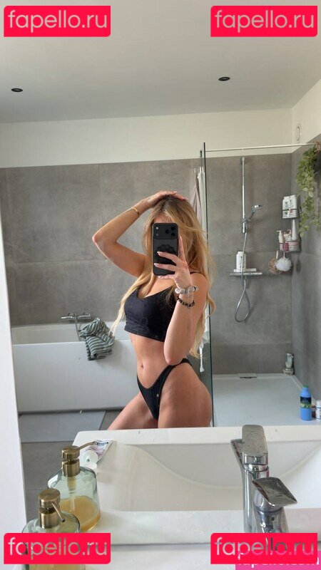 Adixia Nude Onlyfans Photo 9