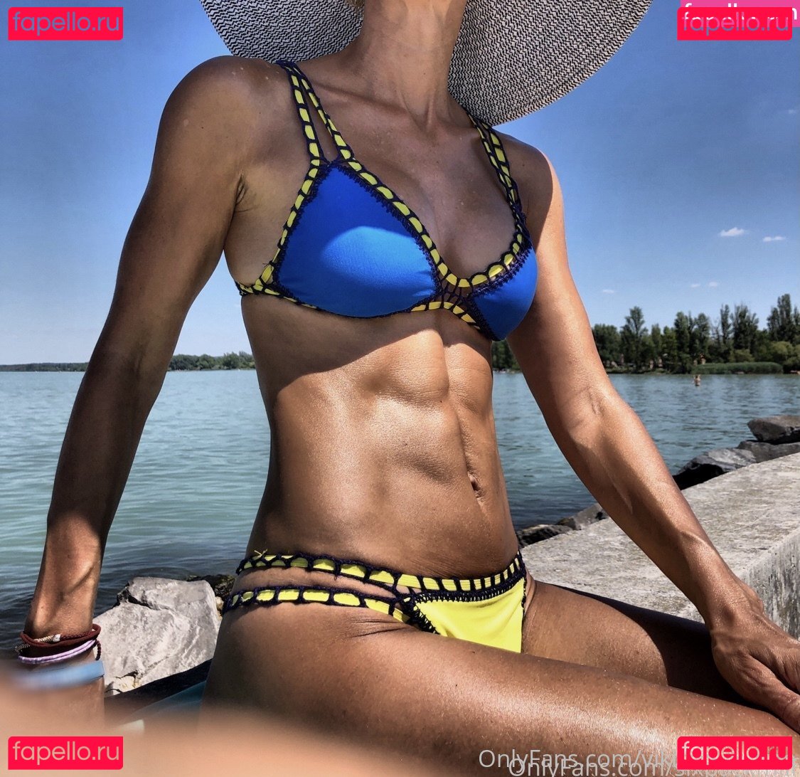Sixpack Mom VIP Nude Onlyfans Photo 4