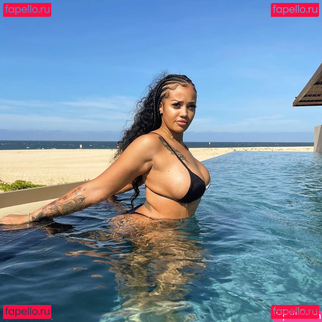 Exactly Essence Nude Onlyfans Photo 6