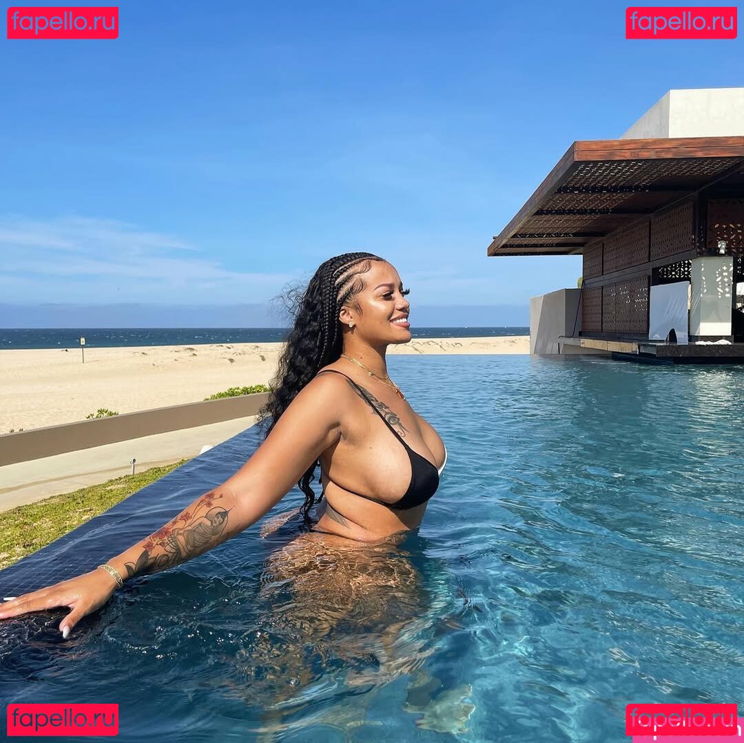 Exactly Essence Nude Onlyfans Photo 4