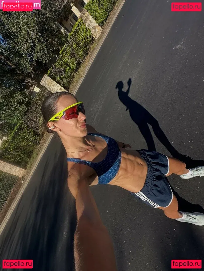 Alanah Yukich Onlyfans Photo Gallery 