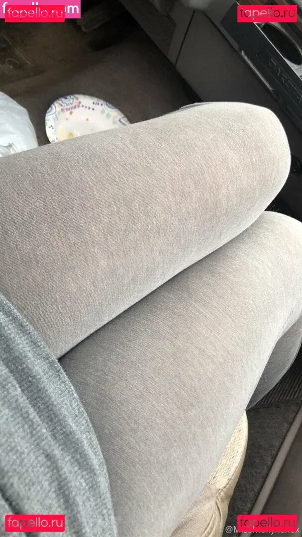 begformolly Onlyfans Photo Gallery 