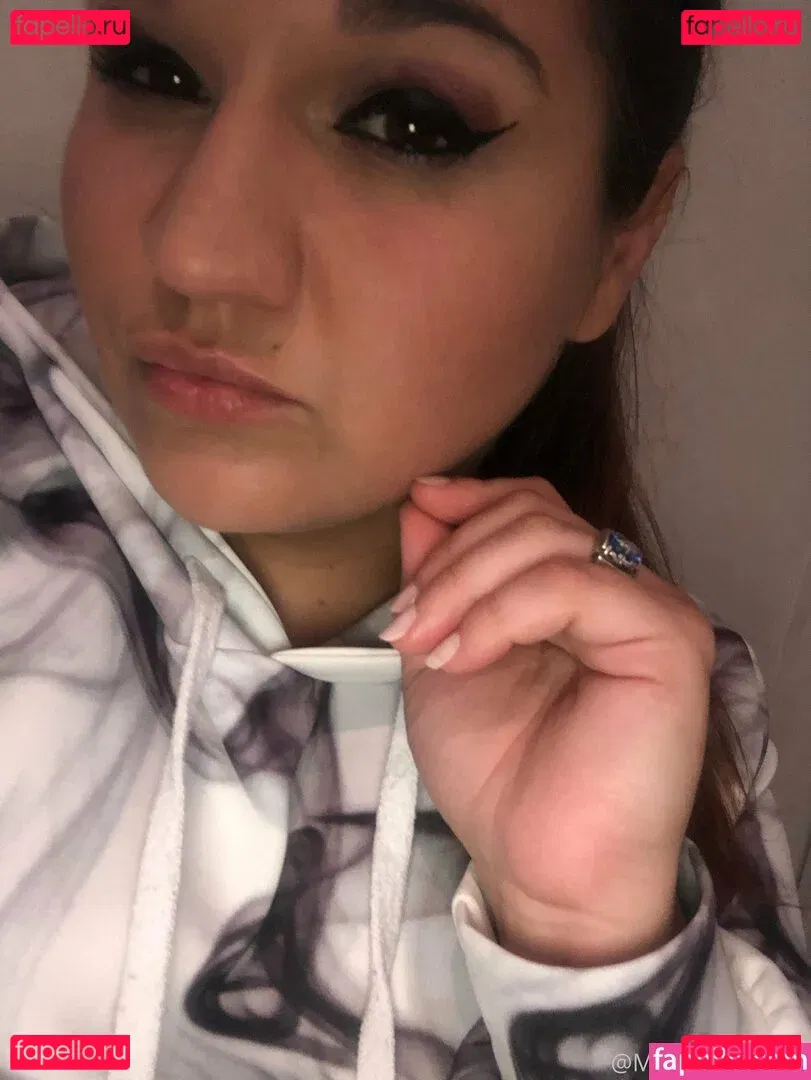 begformolly Onlyfans Photo Gallery 