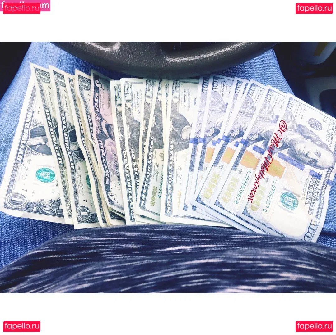 begformolly Onlyfans Photo Gallery 