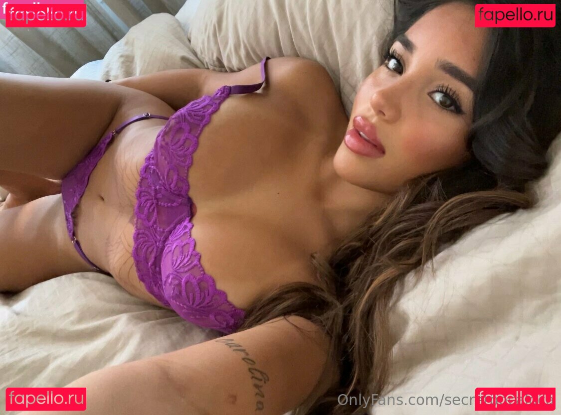 Lilou Giova Nude Onlyfans Photo 21