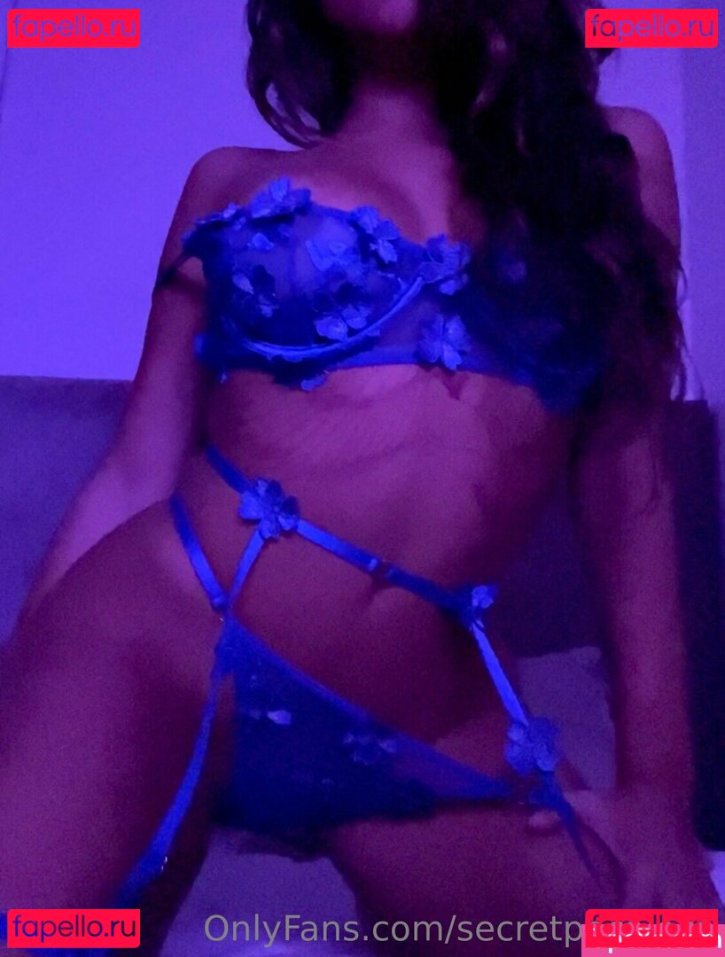 Lilou Giova Nude Onlyfans Photo 13