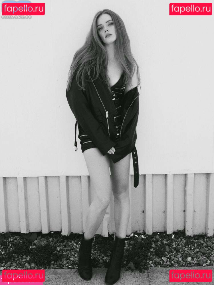 Abigail Cowen Nude Onlyfans Photo 17