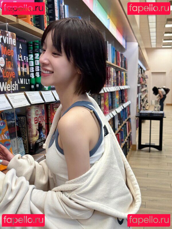 Song Yuqi Nude Onlyfans Photo 42