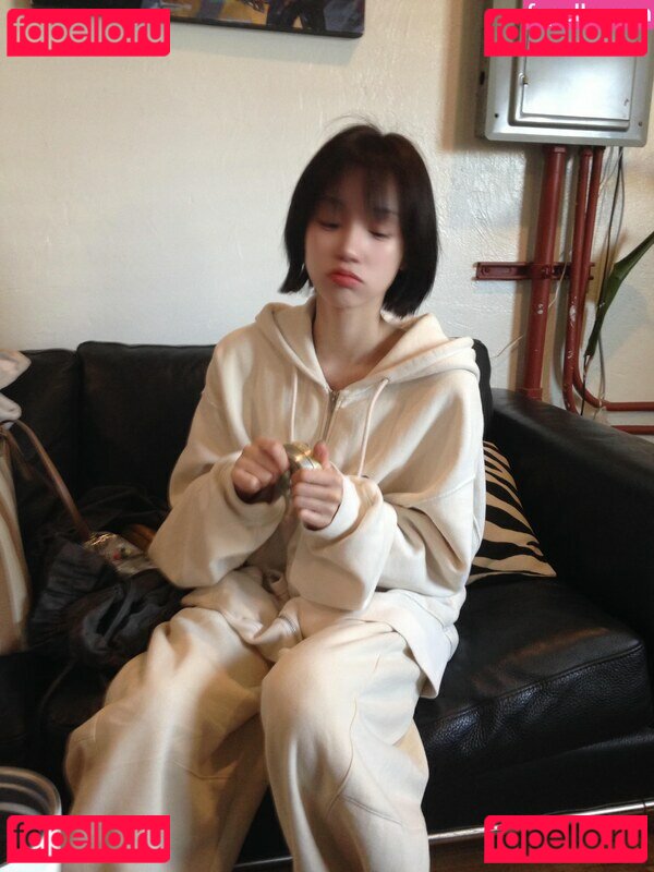 Song Yuqi Nude Onlyfans Photo 35