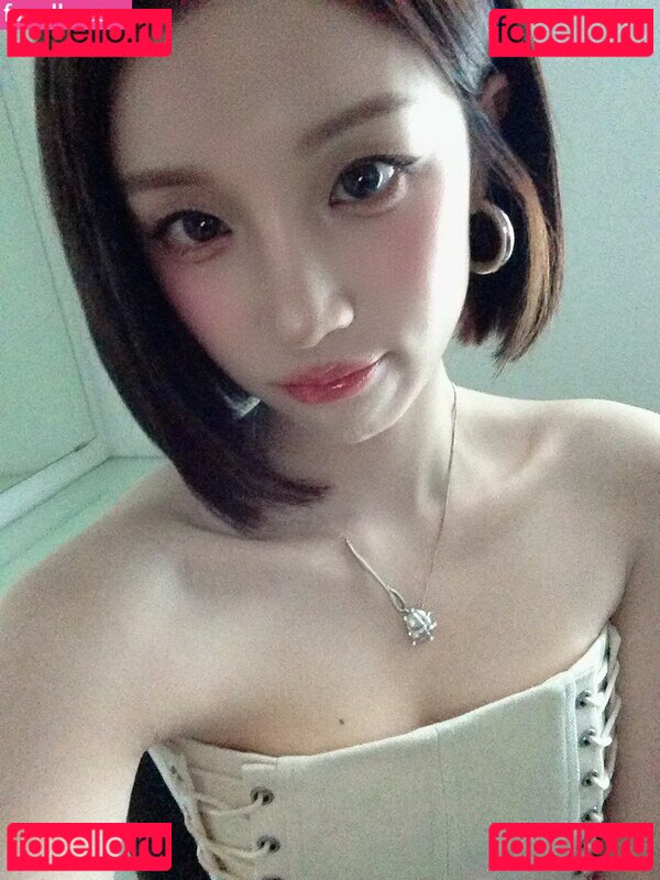 Song Yuqi Nude Onlyfans Photo 10